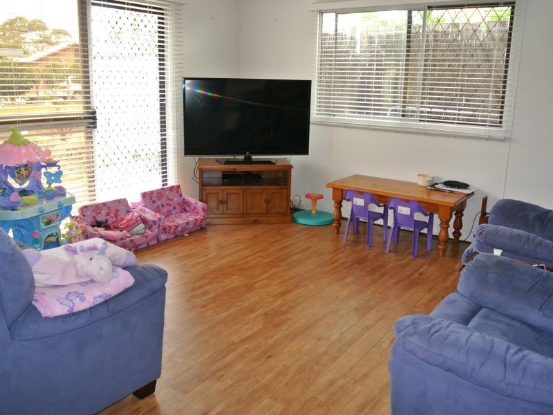 17 Alexander Street, Boyne Island QLD 4680