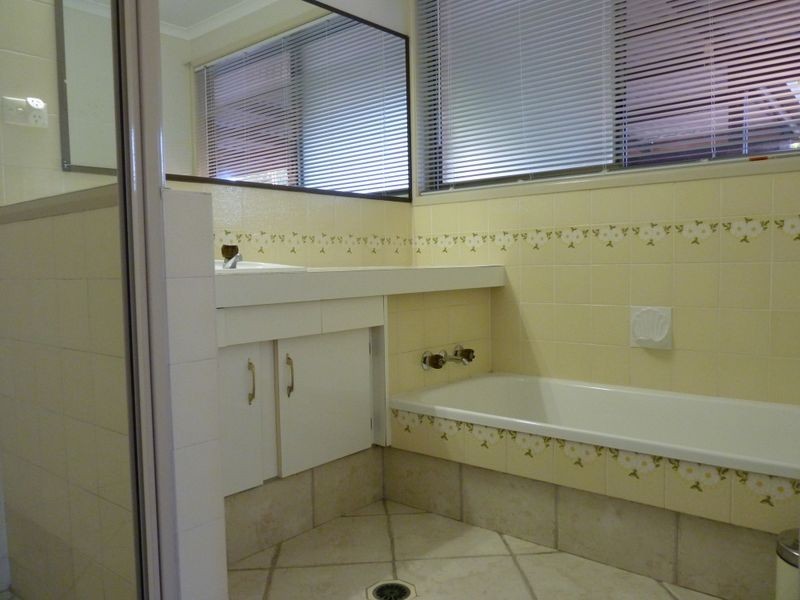 2 Andrew Court, Boyne Island QLD 4680