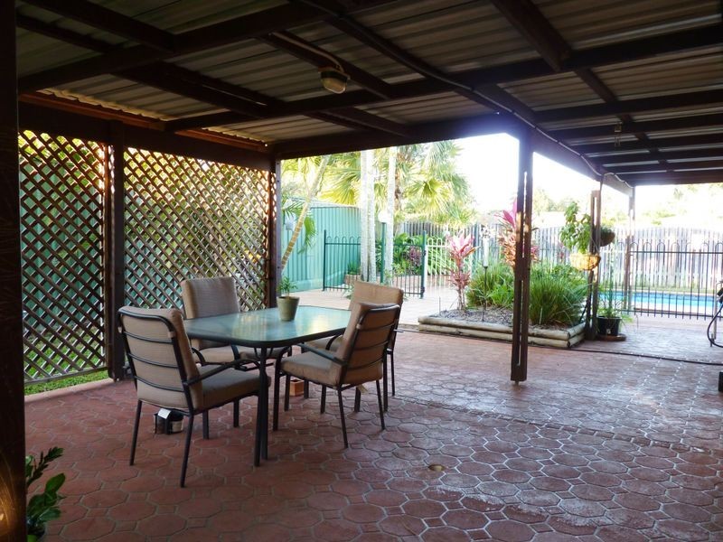 2 Andrew Court, Boyne Island QLD 4680