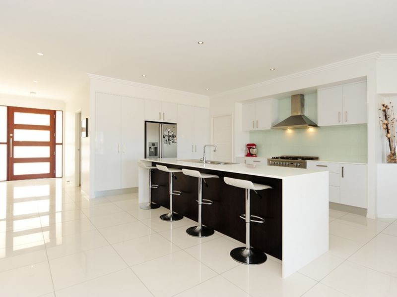 7 Winnecke Road, Tannum Sands QLD 4680
