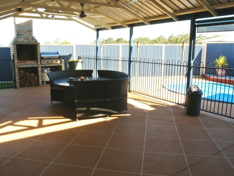 8 Werite Court, Boyne Island QLD 4680