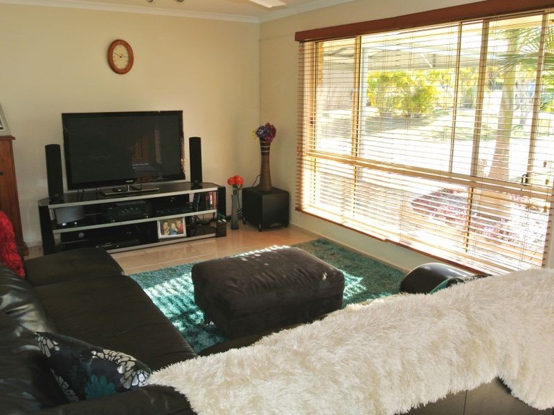 8 Werite Court, Boyne Island QLD 4680