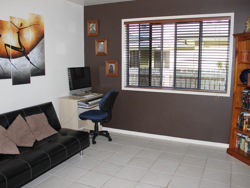 8 Riverside Drive, Tannum Sands QLD 4680