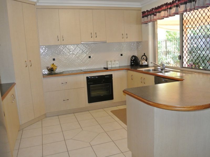 17 Douglas Street, Tannum Sands QLD 4680