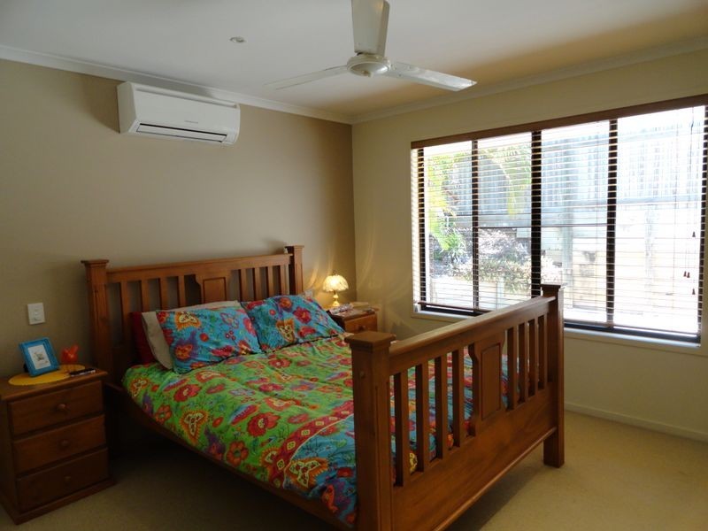 2/11 Golf View Drive, Boyne Island QLD 4680