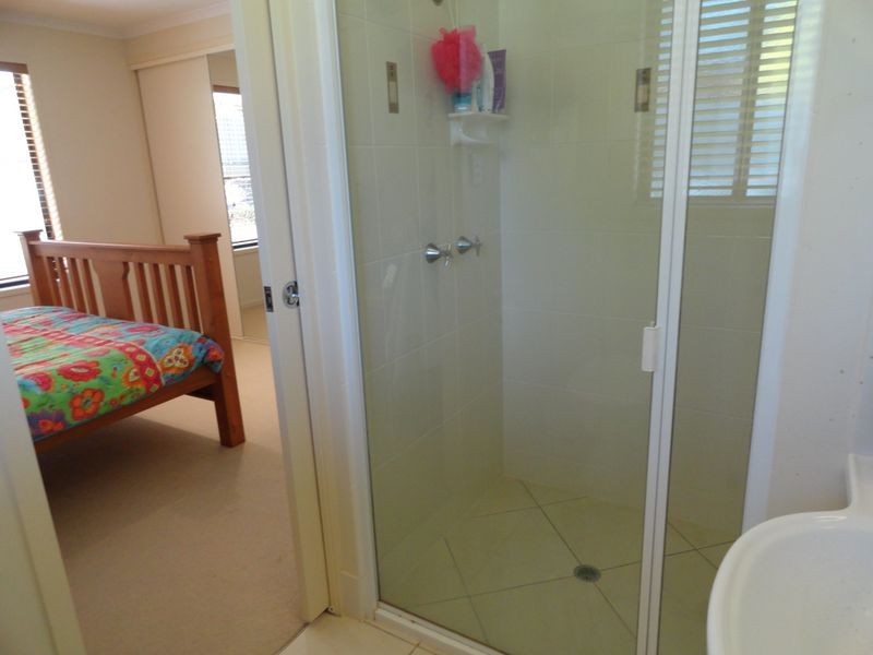 2/11 Golf View Drive, Boyne Island QLD 4680