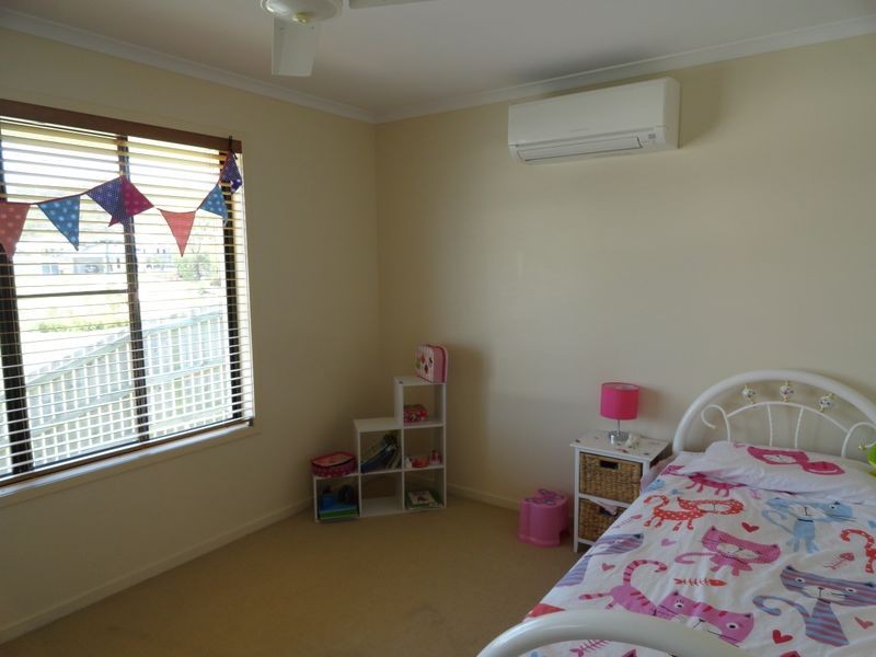 2/11 Golf View Drive, Boyne Island QLD 4680