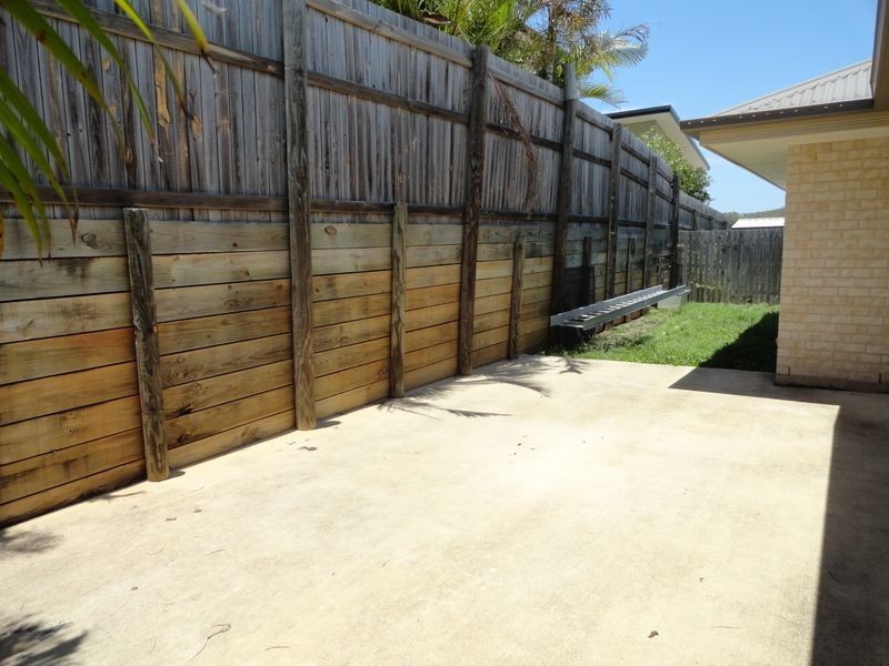 2/11 Golf View Drive, Boyne Island QLD 4680