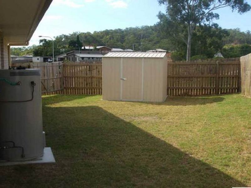 2/11 Golf View Drive, Boyne Island QLD 4680