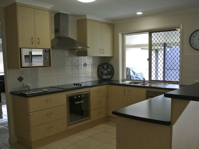 79 Booth Avenue, Tannum Sands QLD 4680
