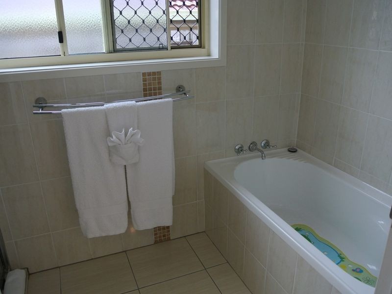 79 Booth Avenue, Tannum Sands QLD 4680