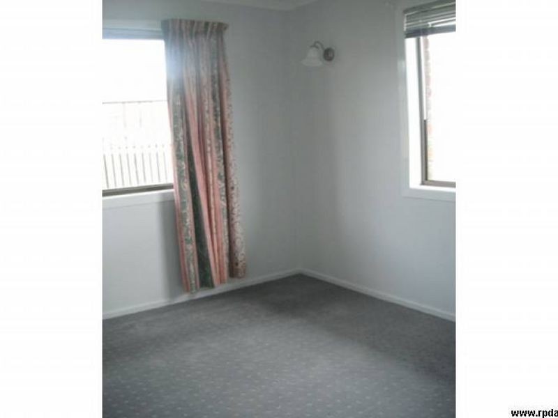 92 Malpas Street, Boyne Island QLD 4680