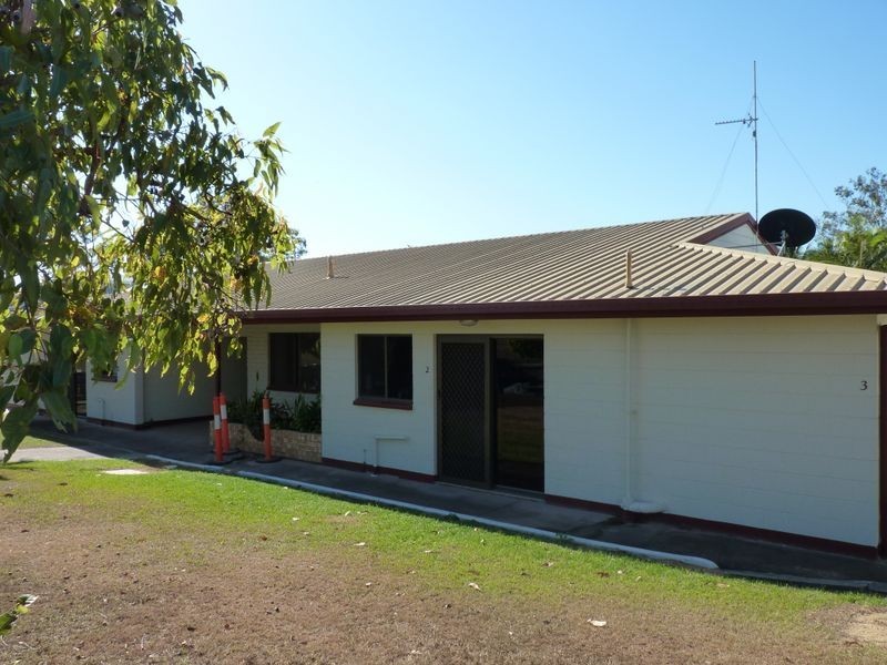 3/4 Arthur Street, Boyne Island QLD 4680