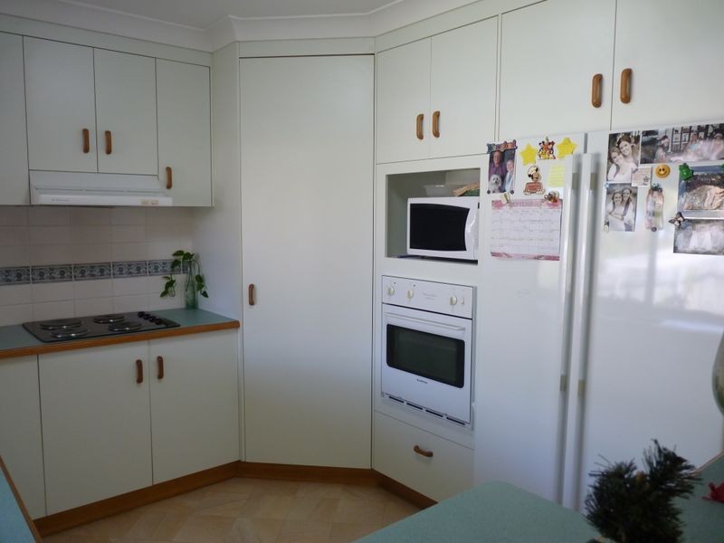 11 Wattora Close, Boyne Island QLD 4680