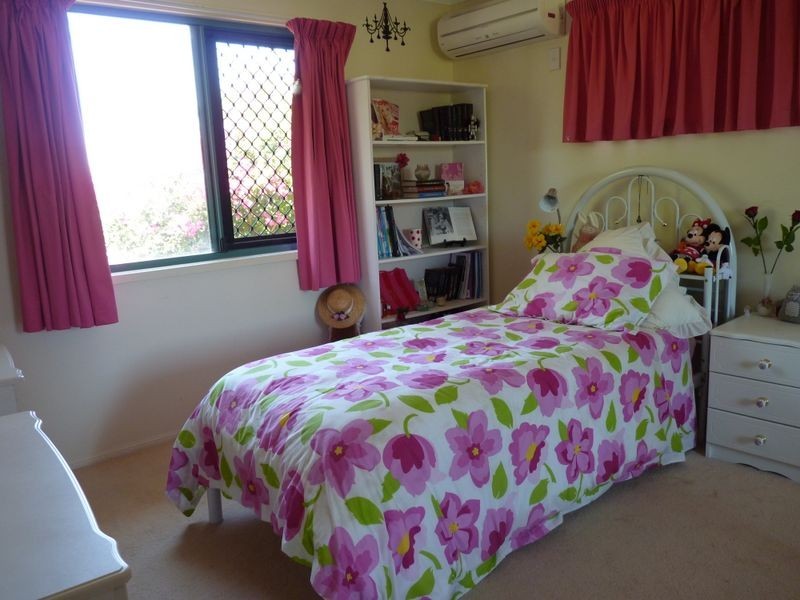 11 Wattora Close, Boyne Island QLD 4680