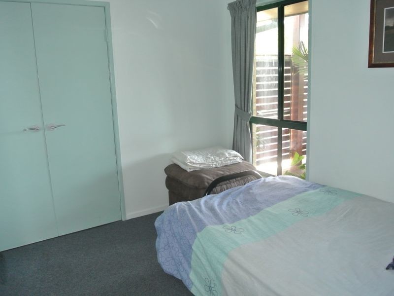 2 Wattle Court, Boyne Island QLD 4680