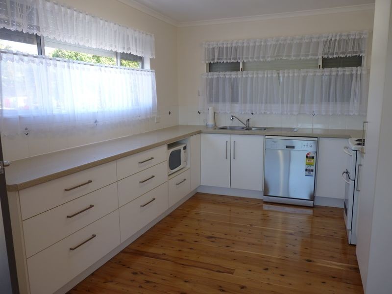 3 Elanora Street, Boyne Island QLD 4680
