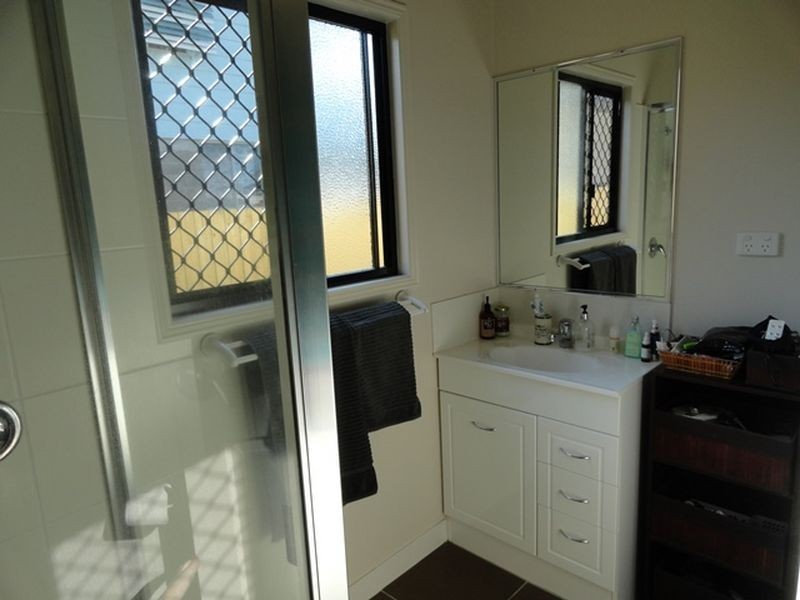 17 Davina Street, Boyne Island QLD 4680
