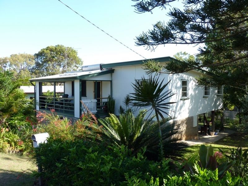 2 Zephyr Street, Tannum Sands QLD 4680