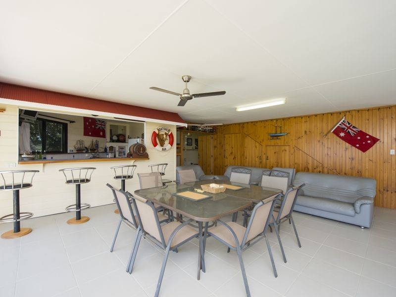 10 Island Esplanade, Boyne Island QLD 4680