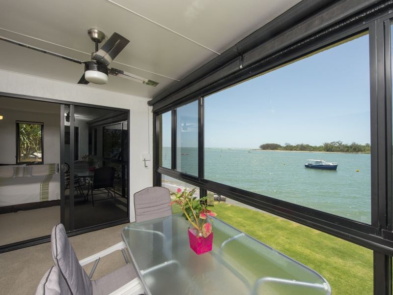10 Island Esplanade, Boyne Island QLD 4680