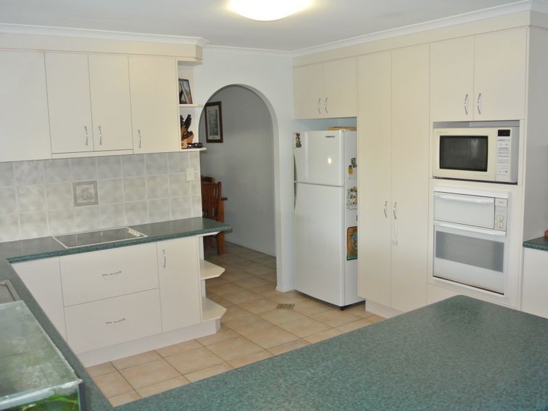 4 Selina Court, Tannum Sands QLD 4680