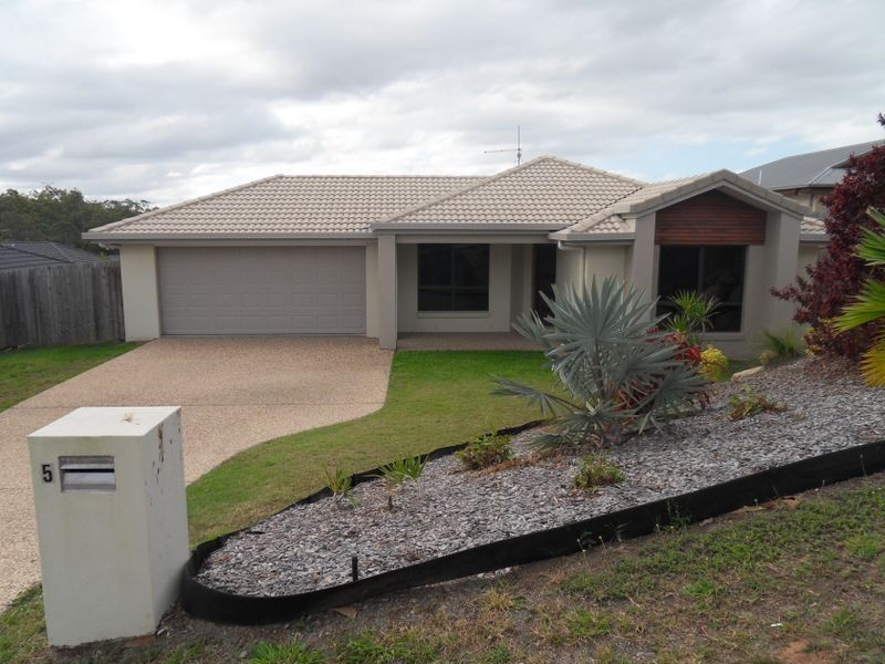 5 Moondarra Court, Clinton QLD 4680