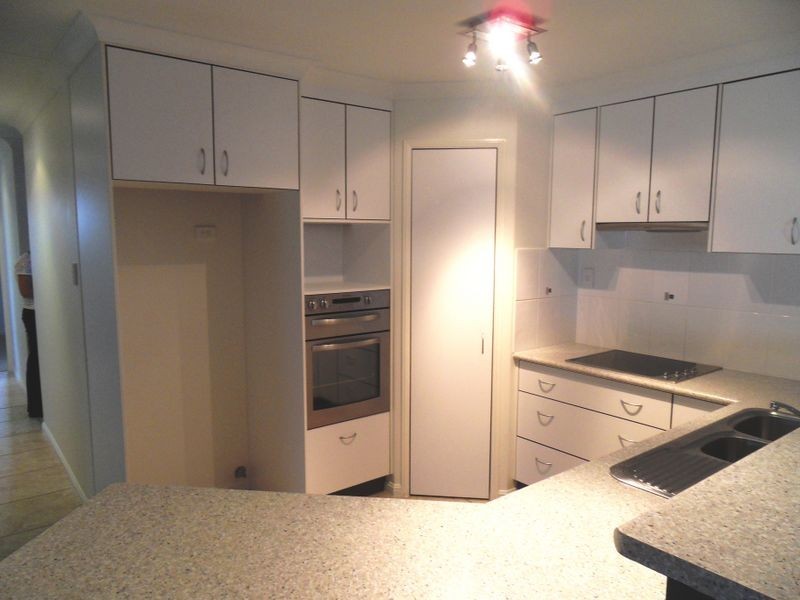 5 Moondarra Court, Clinton QLD 4680