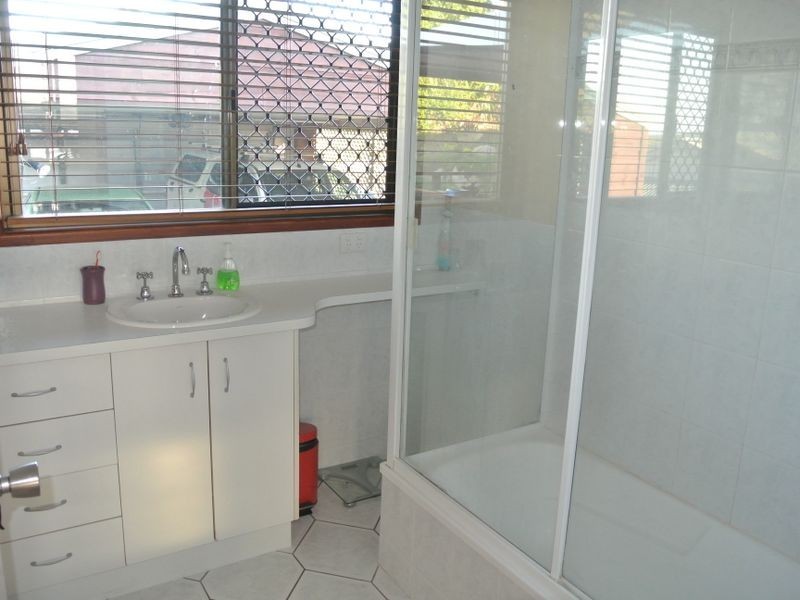 13 Sayre Crescent, Boyne Island QLD 4680