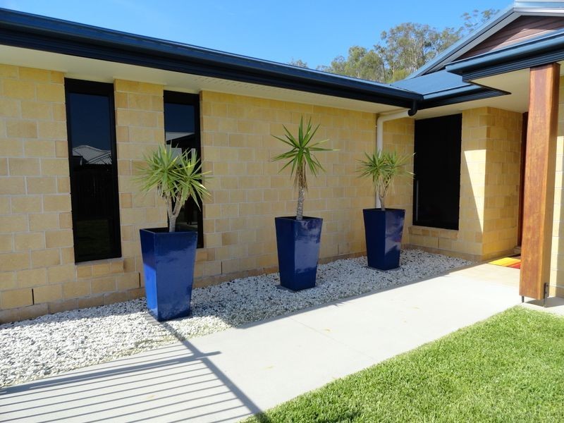 20 Jeana Close, Boyne Island QLD 4680