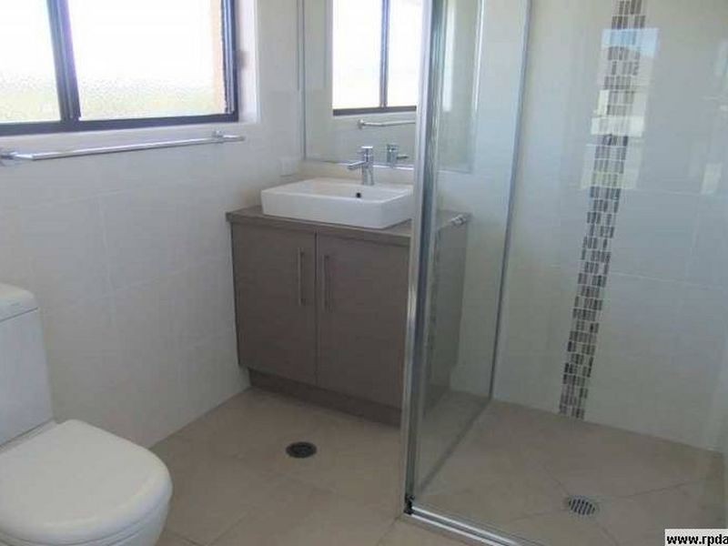 5 Hoddinott Close, Tannum Sands QLD 4680