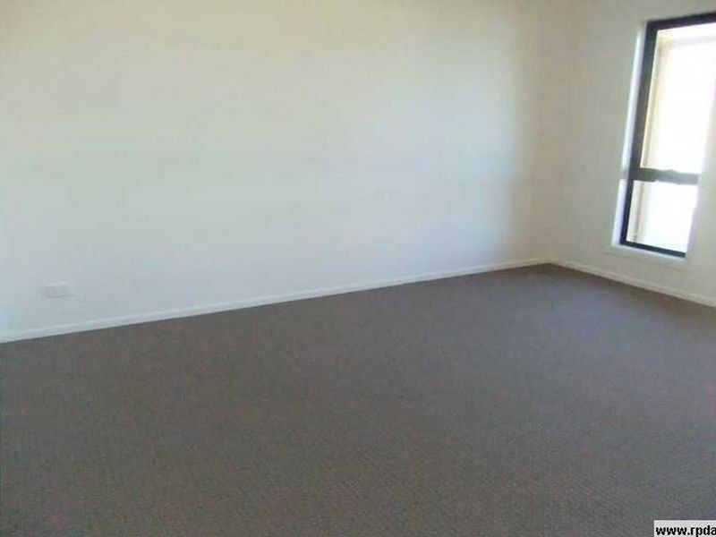 5 Hoddinott Close, Tannum Sands QLD 4680