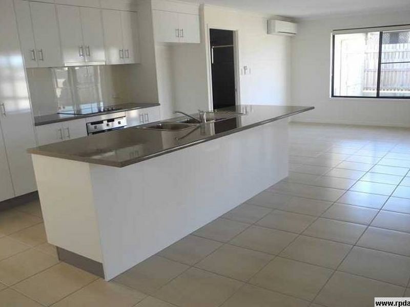 24 Surita Court, Boyne Island QLD 4680