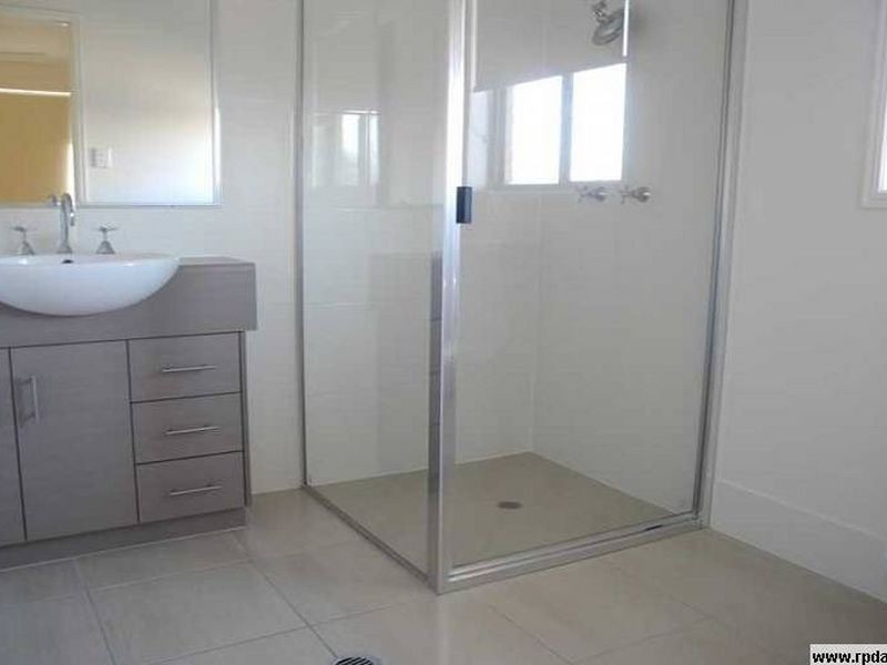 24 Surita Court, Boyne Island QLD 4680