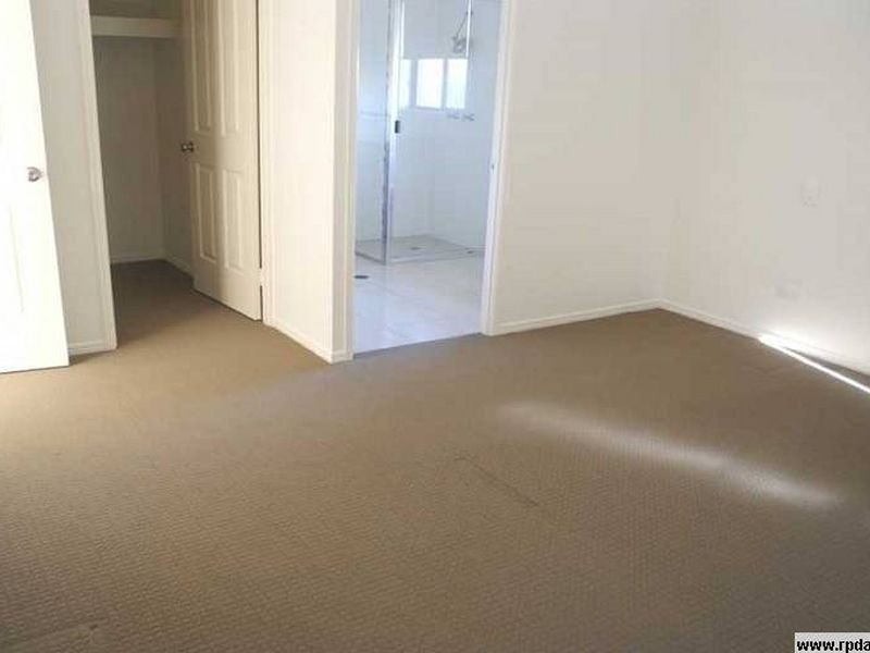 24 Surita Court, Boyne Island QLD 4680