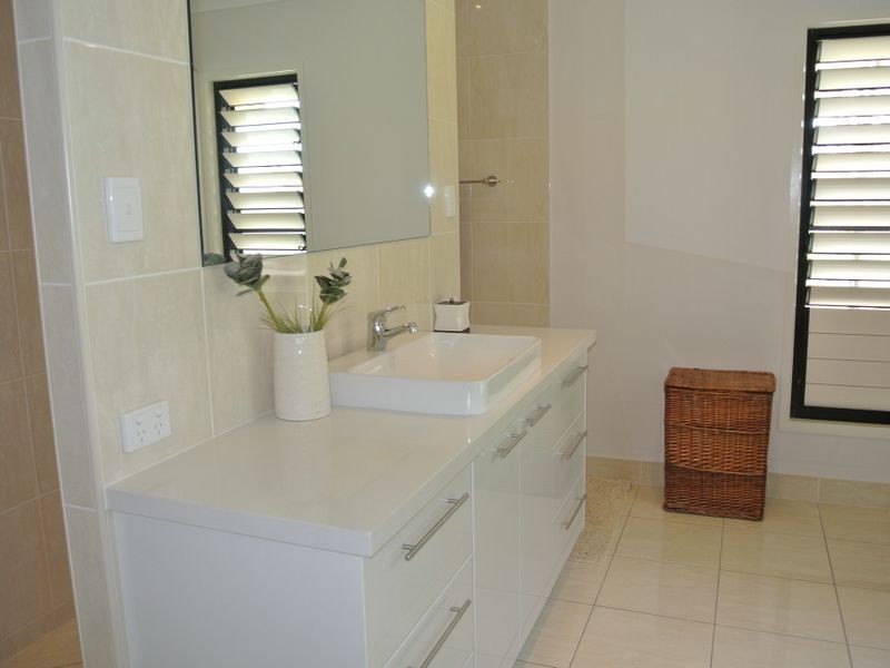 10 Baruby Boulevard, Benaraby QLD 4680