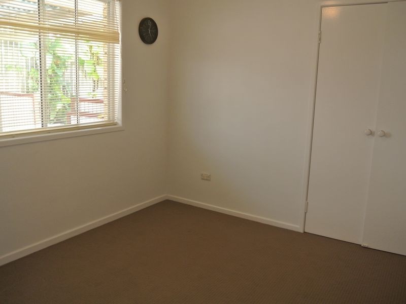 10 Brin Street, Boyne Island QLD 4680