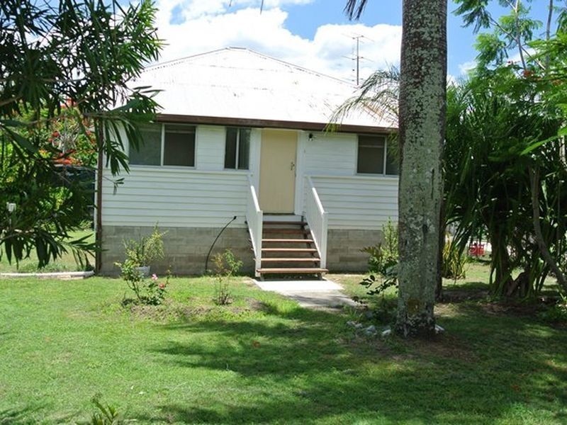 8 Marshall Street, Bororen QLD 4678