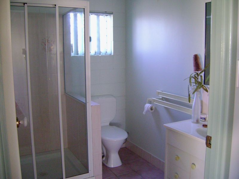 7 Crest Avenue, Boyne Island QLD 4680