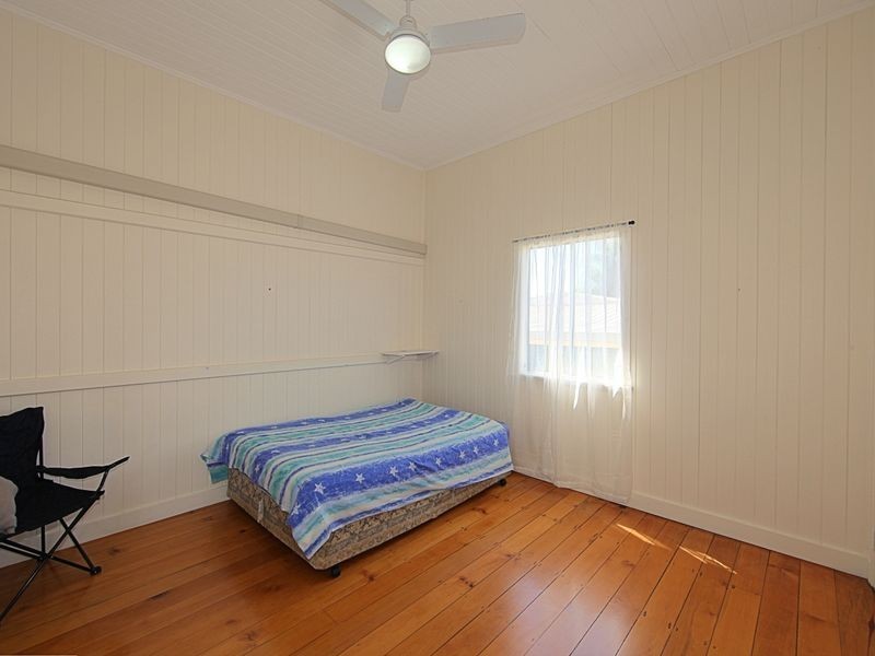 90 Malpas Street, Boyne Island QLD 4680