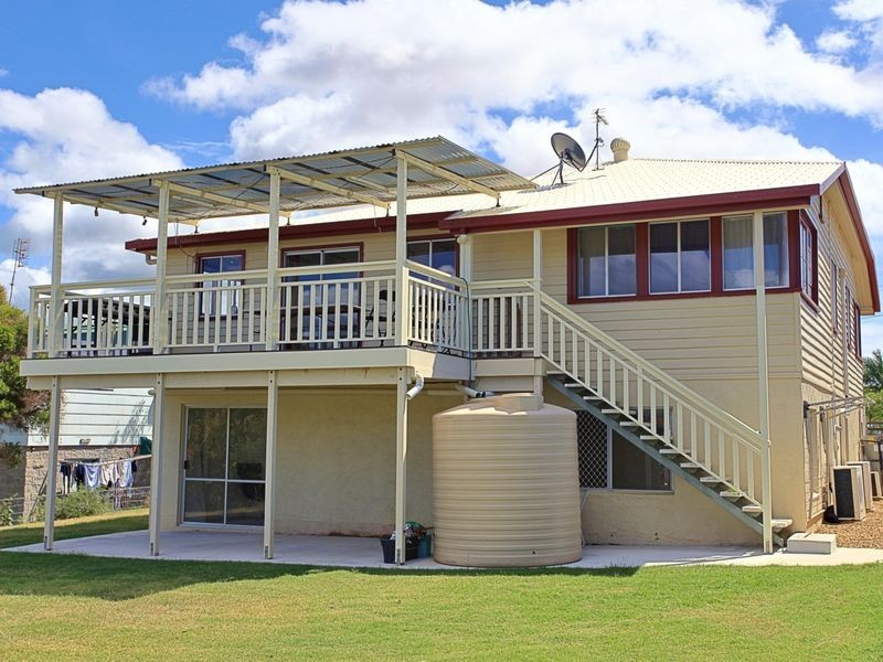 90 Malpas Street, Boyne Island QLD 4680