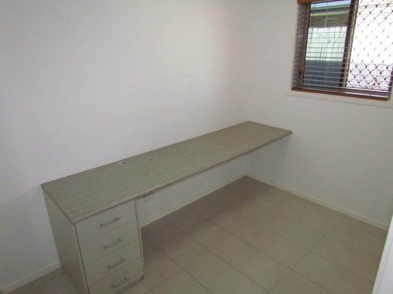 9 Jeana Close, Boyne Island QLD 4680