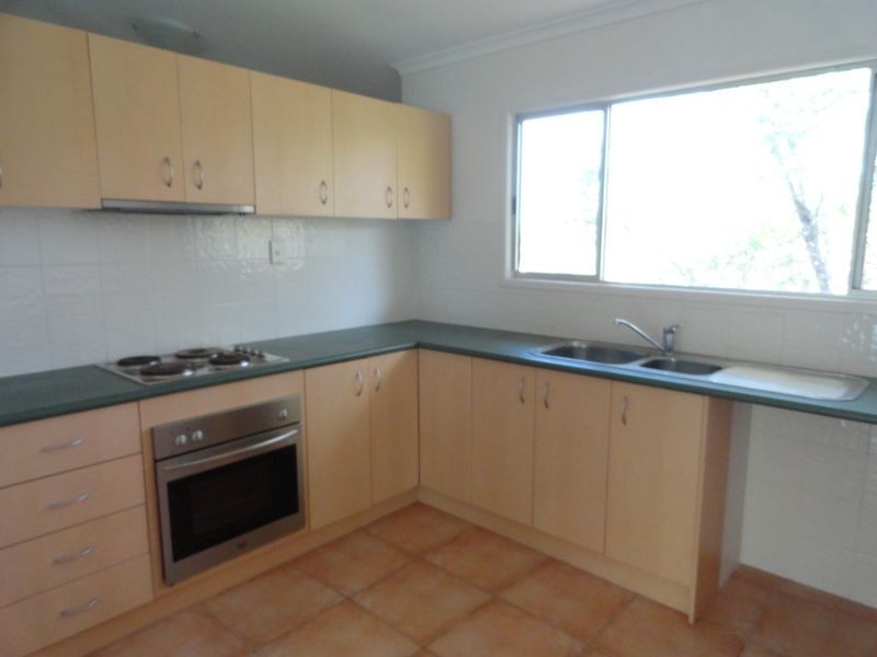 16 Hayes Avenue, Boyne Island QLD 4680
