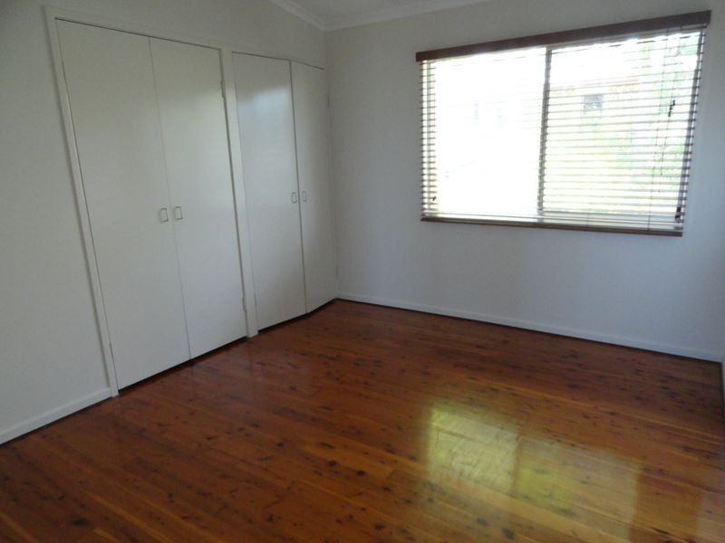 16 Hayes Avenue, Boyne Island QLD 4680