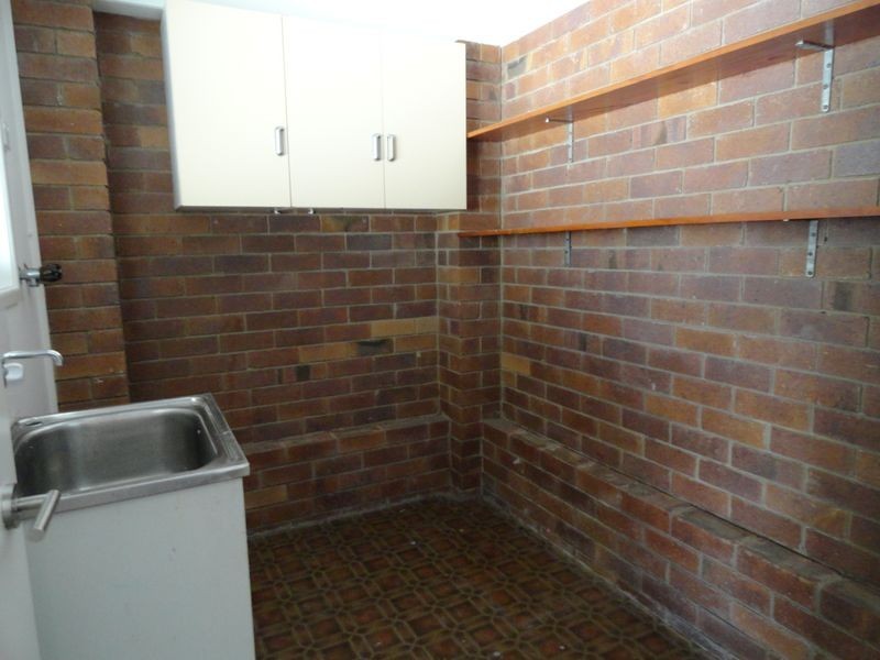 16 Hayes Avenue, Boyne Island QLD 4680