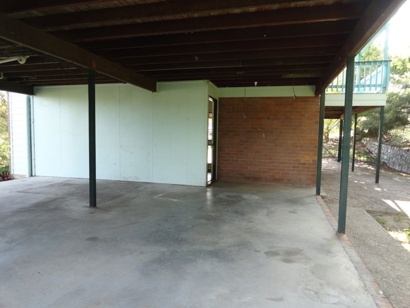 16 Hayes Avenue, Boyne Island QLD 4680