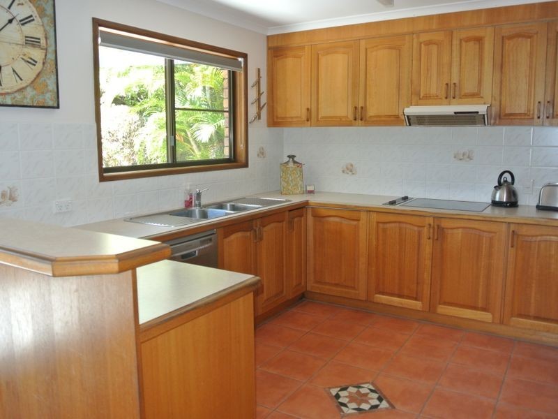 24 Pleasant Avenue, Tannum Sands QLD 4680