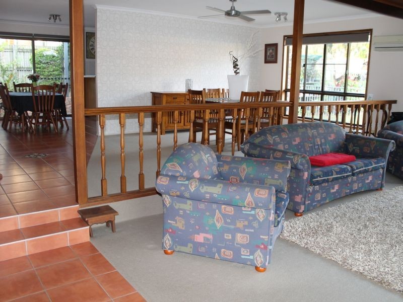 24 Pleasant Avenue, Tannum Sands QLD 4680