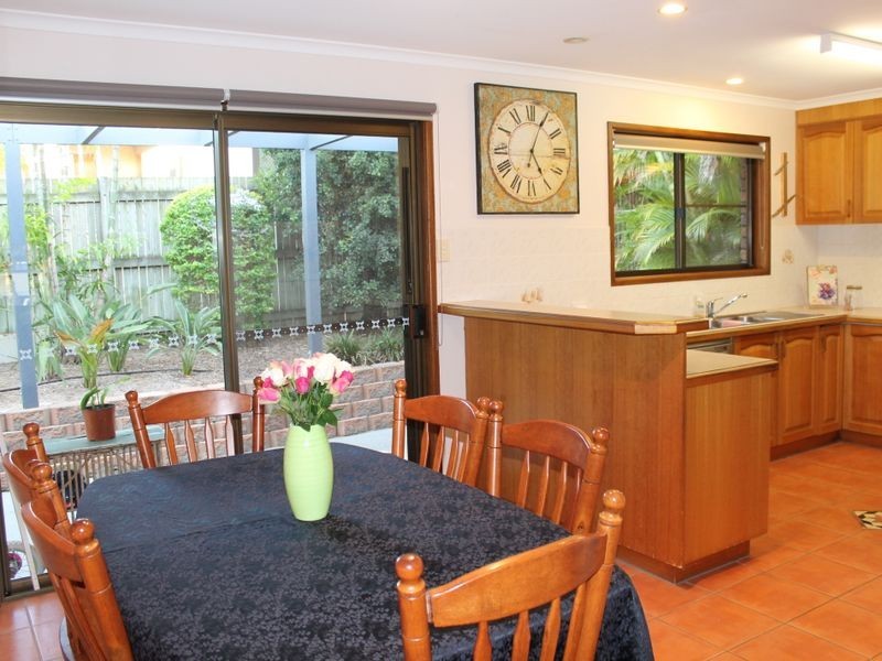 24 Pleasant Avenue, Tannum Sands QLD 4680