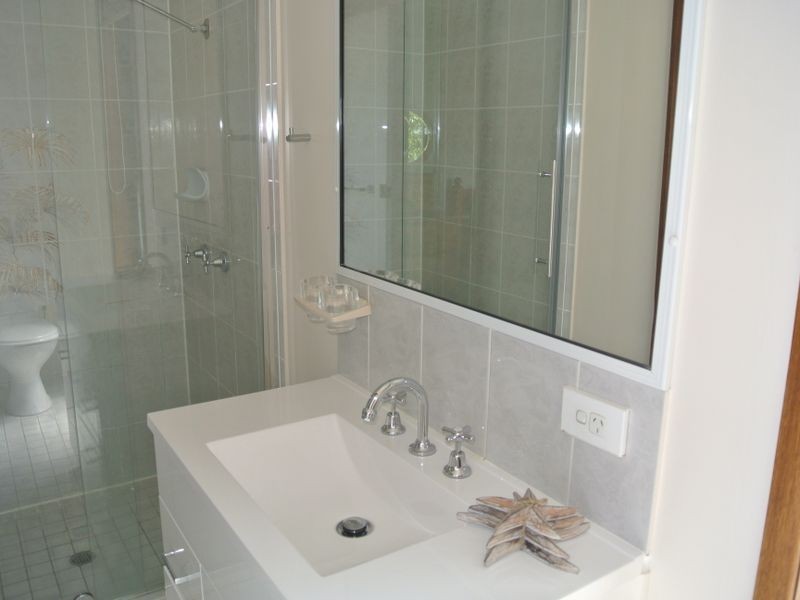 24 Pleasant Avenue, Tannum Sands QLD 4680